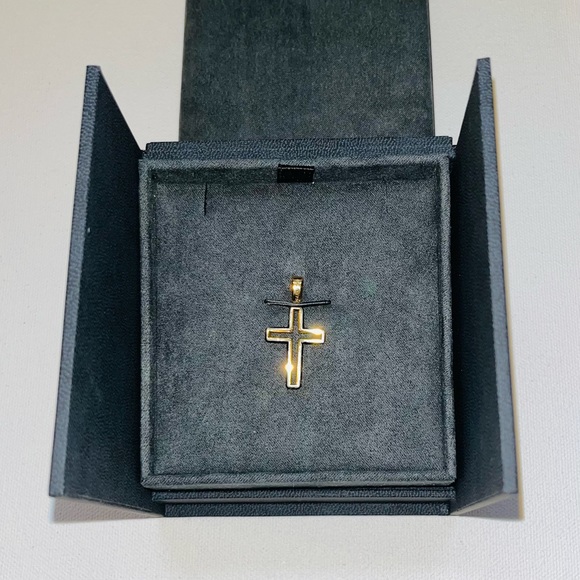 DAVID YURMAN Forged Carbon Cross Pendant - Picture 8 of 15